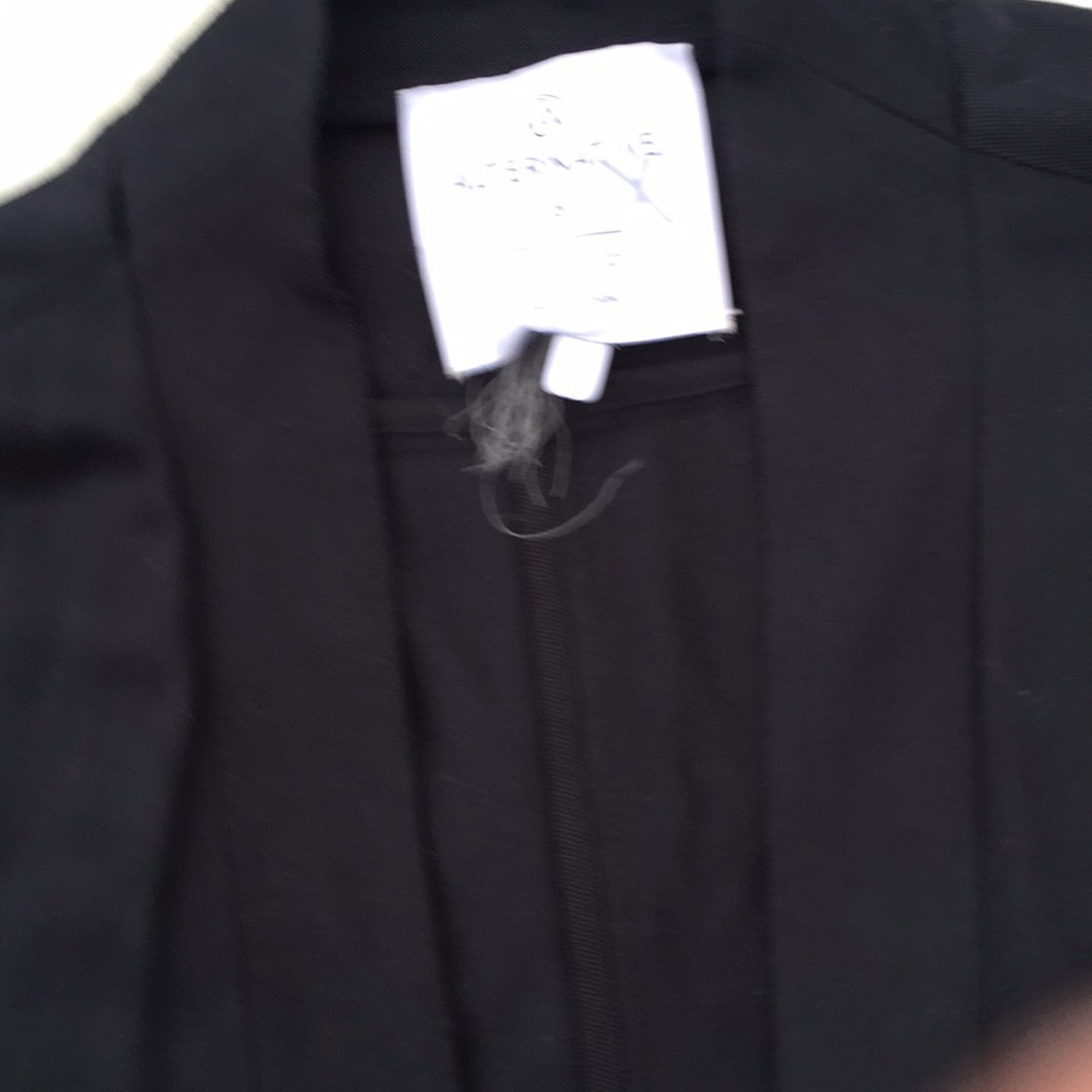 🌺 all black open style blazer🌺 - Picture 2 of 3